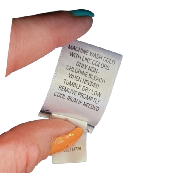 Dana Buchman V-Neck Front Drapey Top - Picture 10 of 10